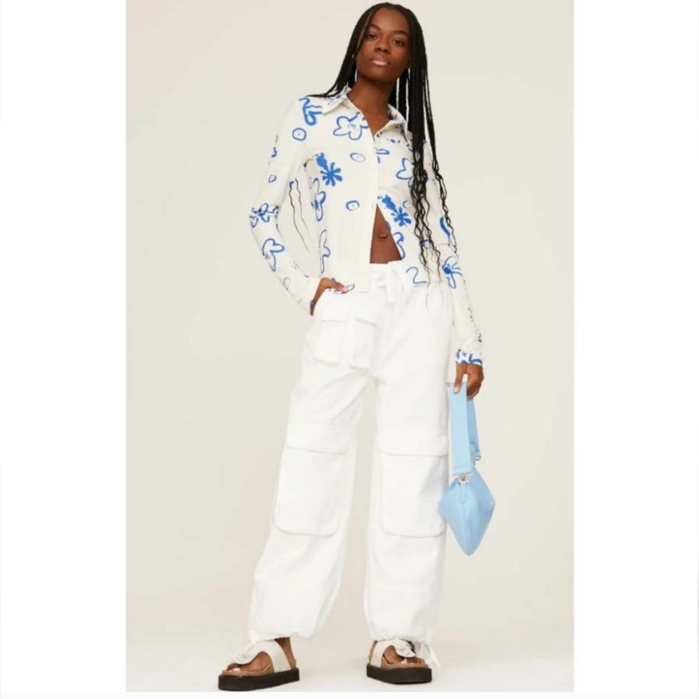 Simple Life House of Sunny High Rise White Cargo Pants Size 10